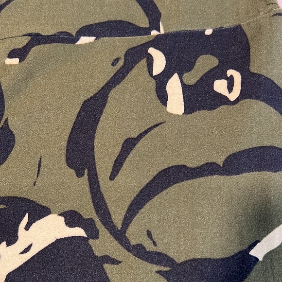 LuLaRoe Tall and Curvy Leggings - Picture 3 of 3